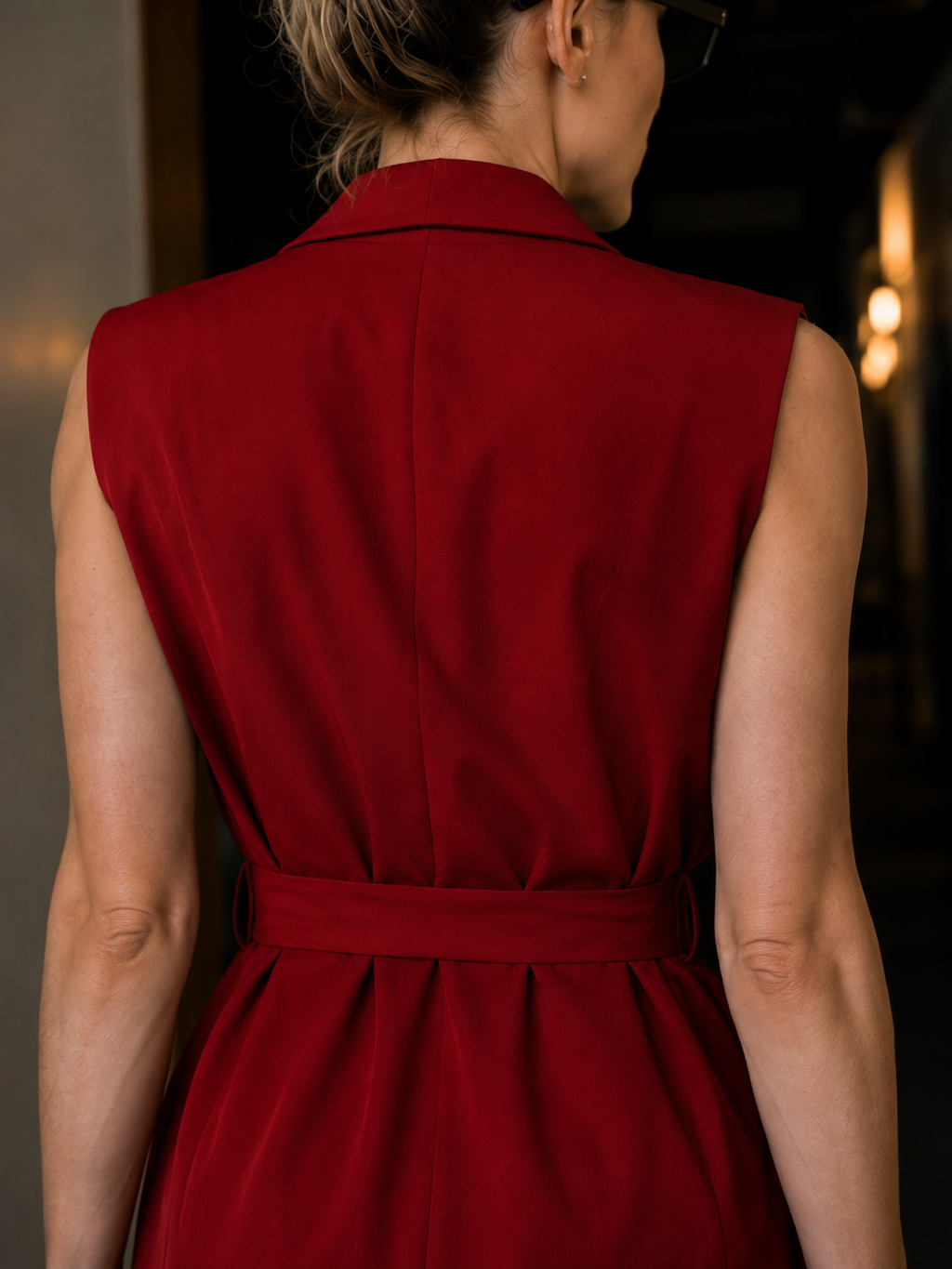 The Weightless Tailored Vest – Red