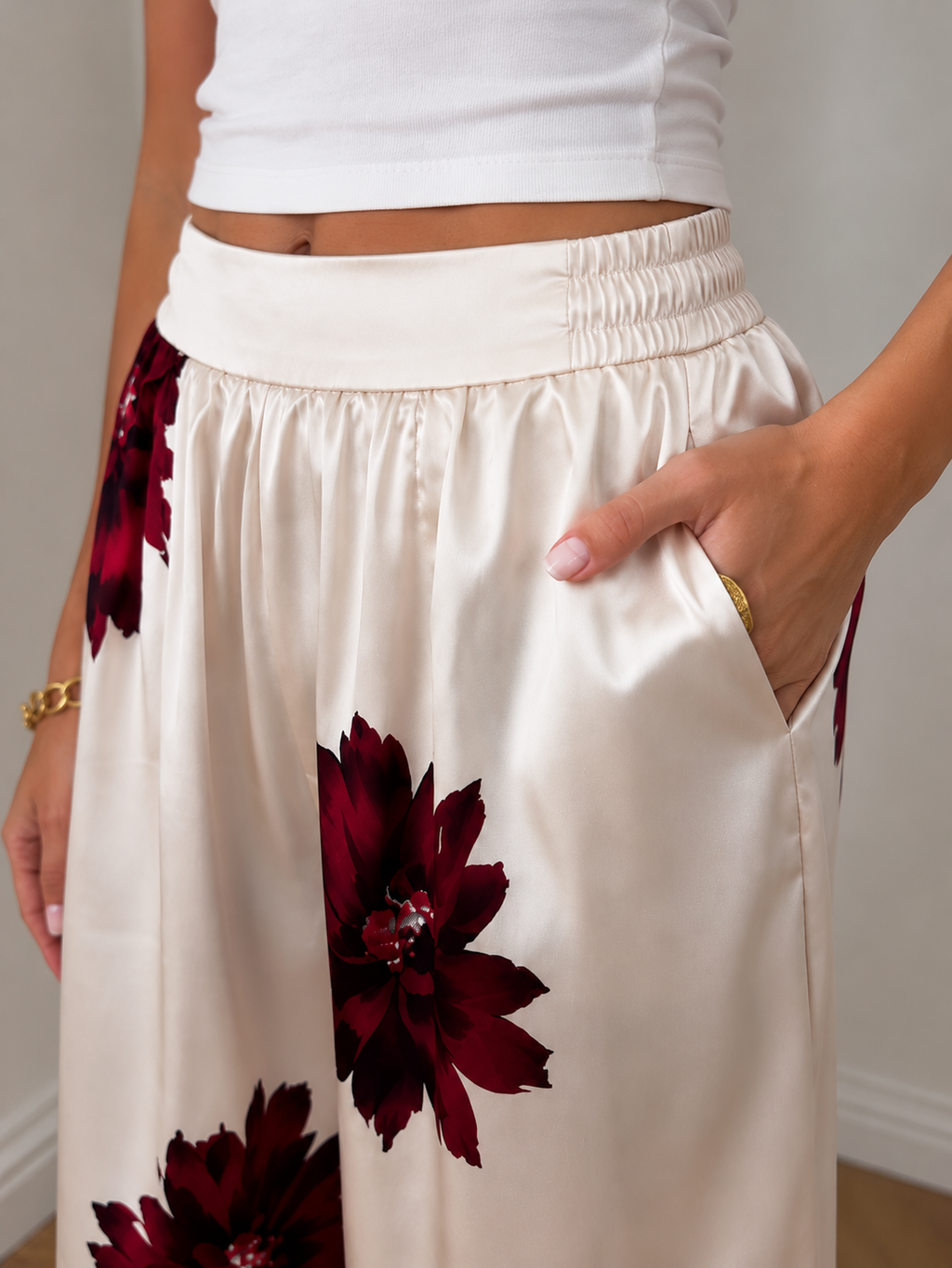 Floral Embroidered Wide -Leg Pants
