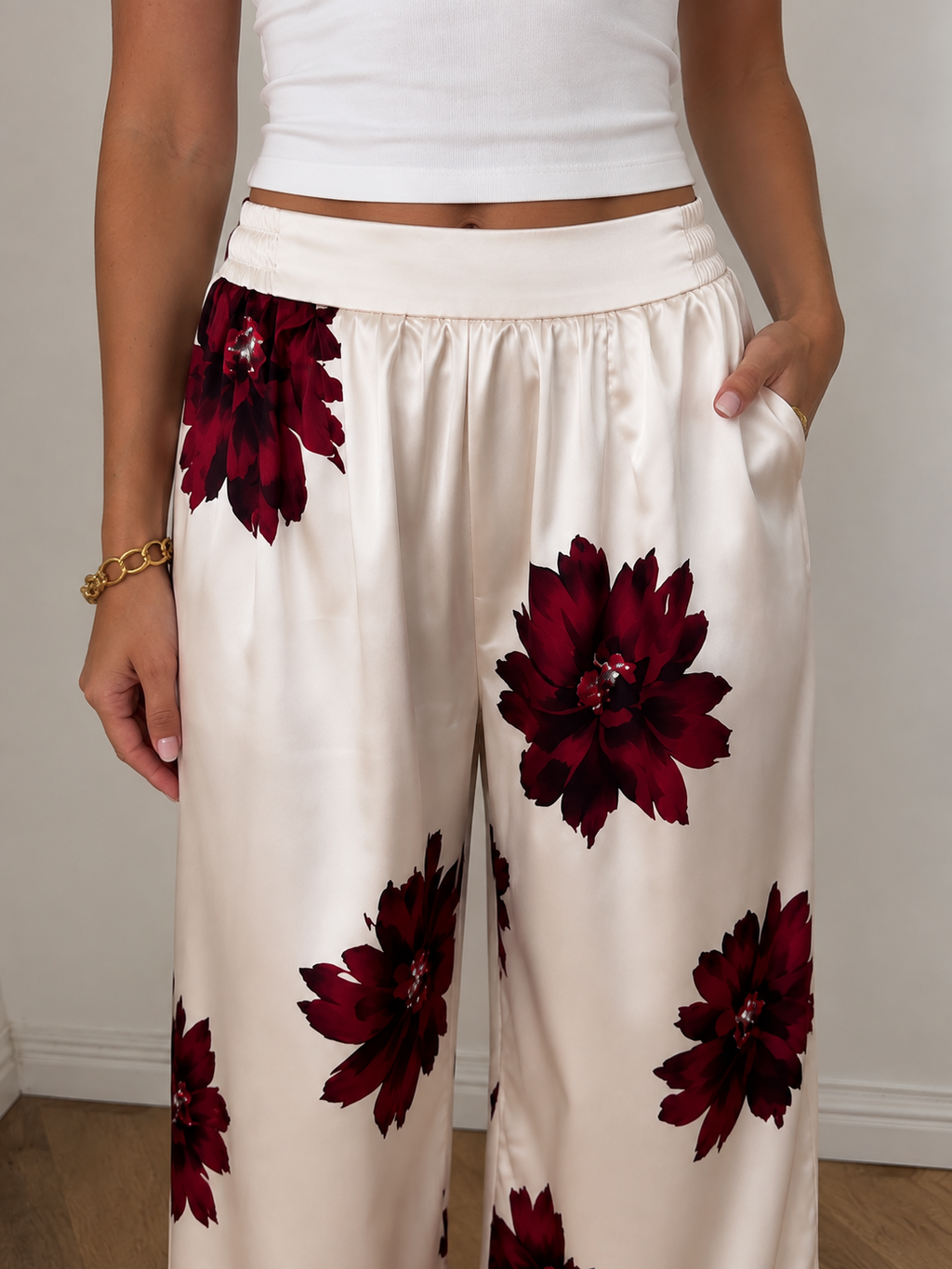 Floral Embroidered Wide -Leg Pants