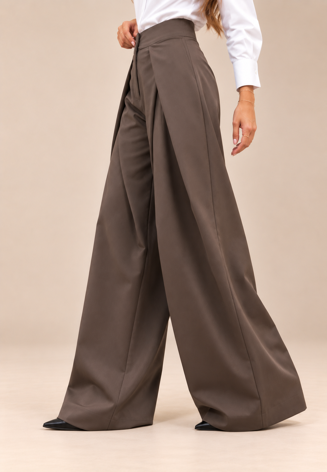 The Pleated Wide-Leg Pants